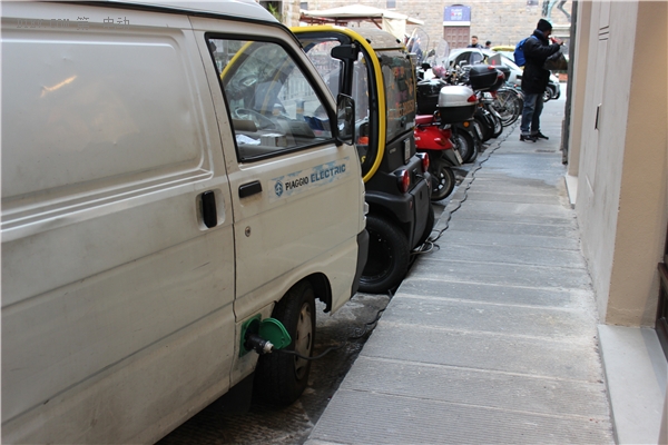 蜜月旅行惊现知豆比亚迪，顺着德法瑞意饱览欧洲的新能源汽车
