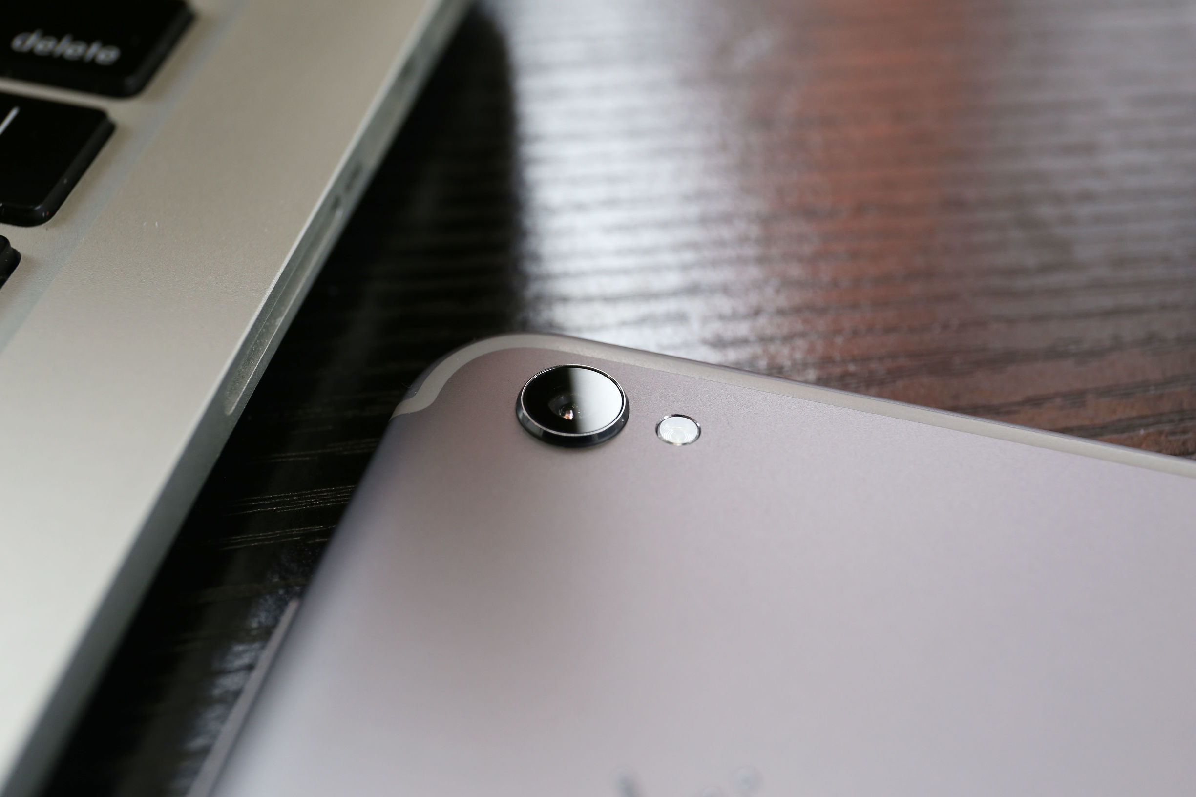 vivox9plus星空灰和黑色哪个好,vivox9星空灰跟金色尺寸一样