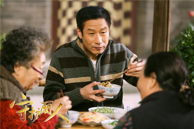 李小璐的脸经历了什么,李小璐脸很大吗