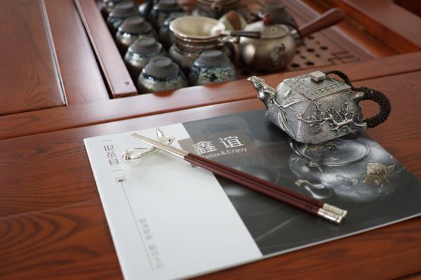 用银筷子对身体的好处,用银筷子的利与弊