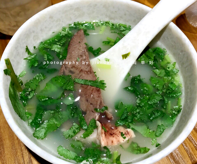 原来最正宗的烤全羊是这样做的,烤全羊出炉前10分钟都经历些什么