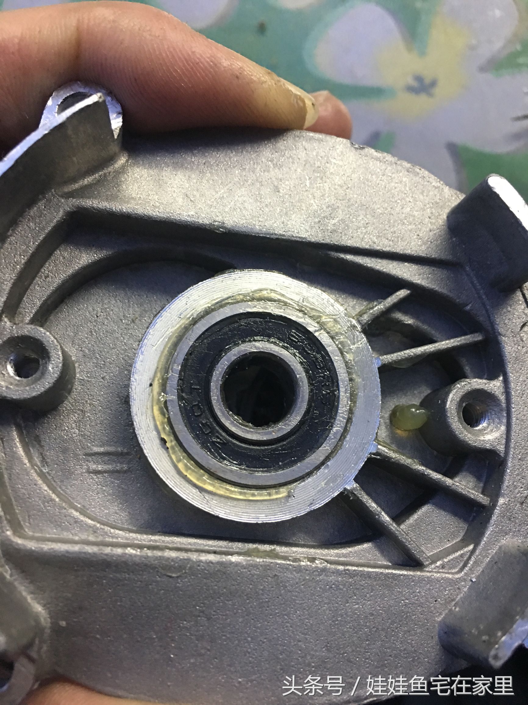 18v博世电锤锂电池组装视频,博世电锤机头维修