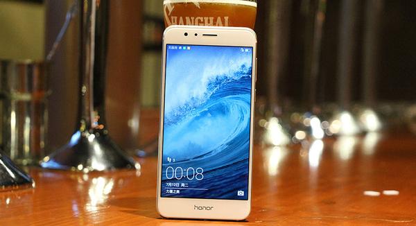 荣耀8和荣耀8青春版有什么区别,荣耀8详细测评