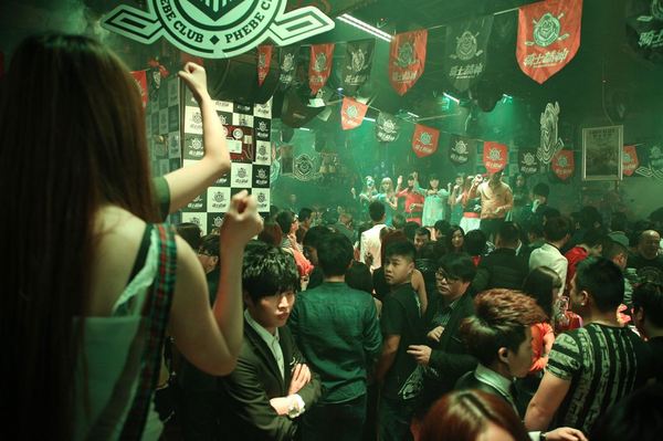 跟狐朋*友狗**玩,什么游戏最能hold住全场?