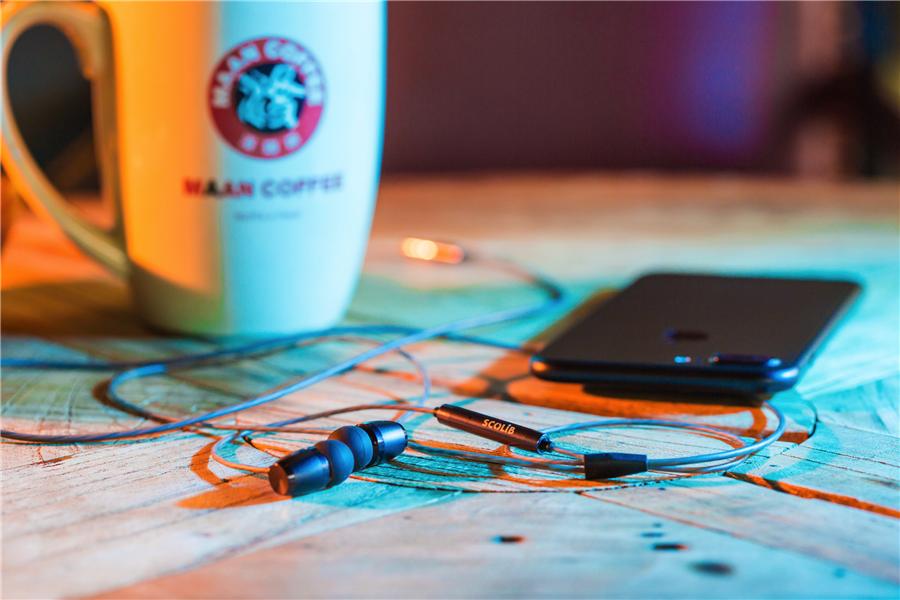 bose价格两千左右的头戴式耳机,bose降噪耳机大鲨鱼2代和airpodspro