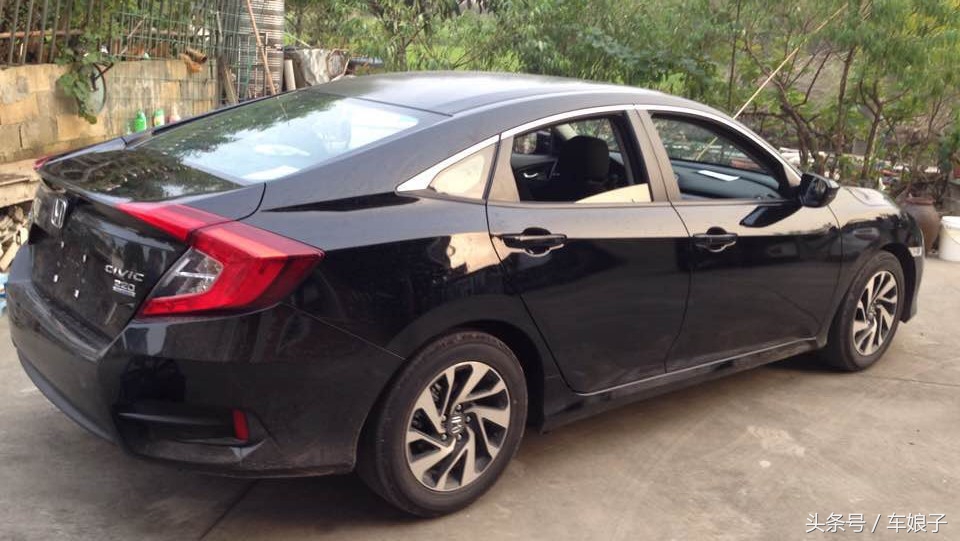 思域civic220是1.5还是2.0t,09款思域civic1.8是什么配置