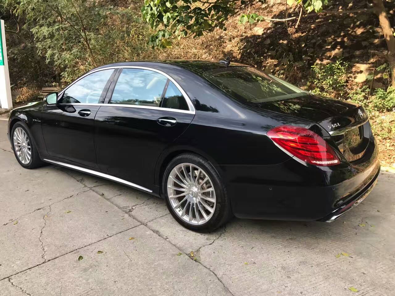 西装暴徒2020款全新奔驰s63amg,奔驰s65amg典藏版西装暴徒