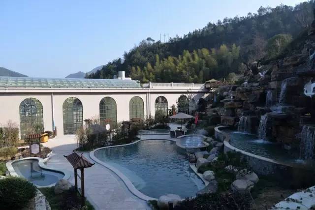 金华可以泡到火山温泉了?小编率先去体验了一番,结果发现……