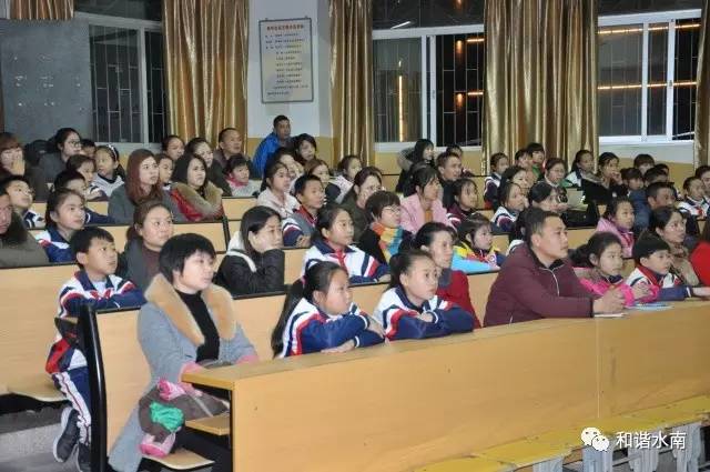 党课开讲啦基层干部,党课开讲啦村书记讲党课