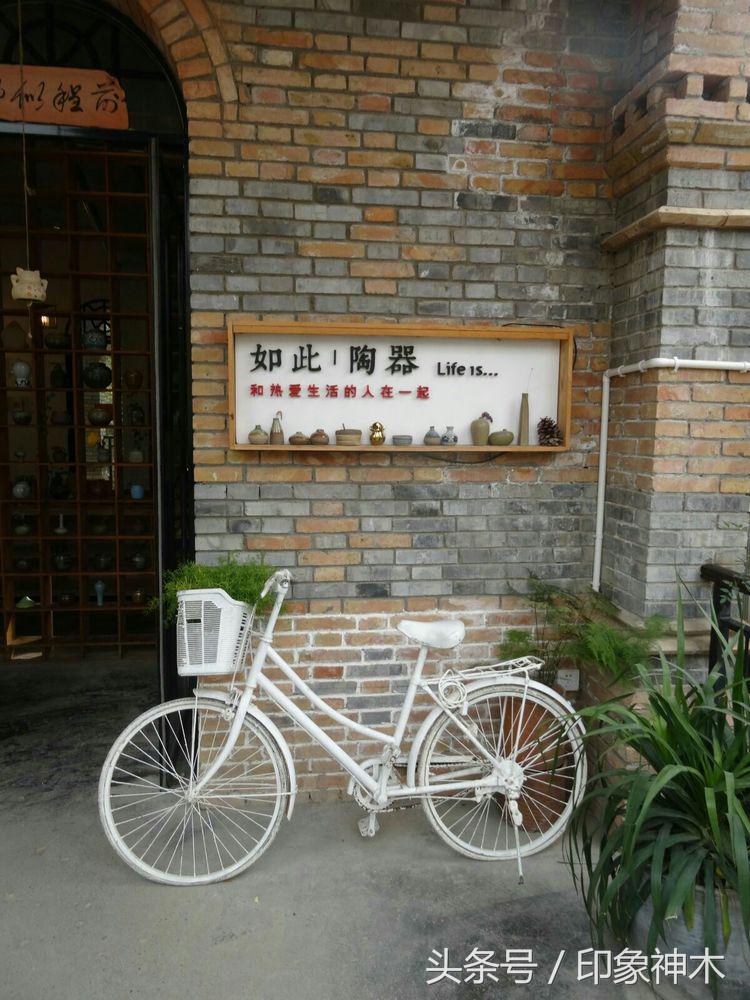 陕北俊俏女子勇闯袁家村大嘴吃四方