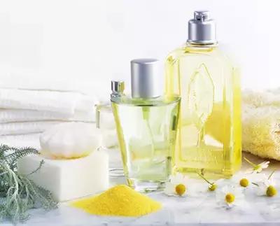 肌肤保湿最好的精华,冬季皮肤干燥用哪款护肤油