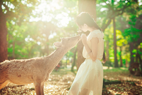 洗面奶和洁面乳的效果一样吗,洁面乳和洗面奶哪个更好用一些