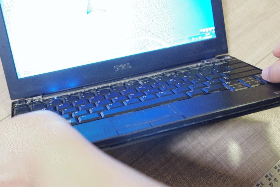 30块钱20分钟更换笔记本背光键盘，比苹果笔记本更酷