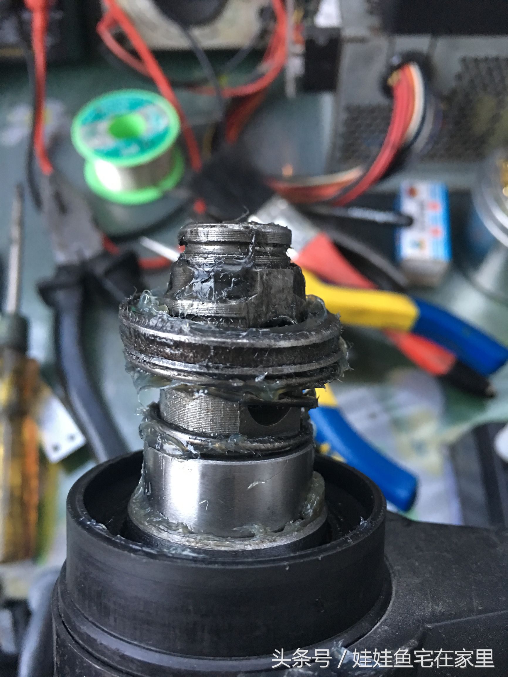 18v博世电锤锂电池组装视频,博世电锤机头维修