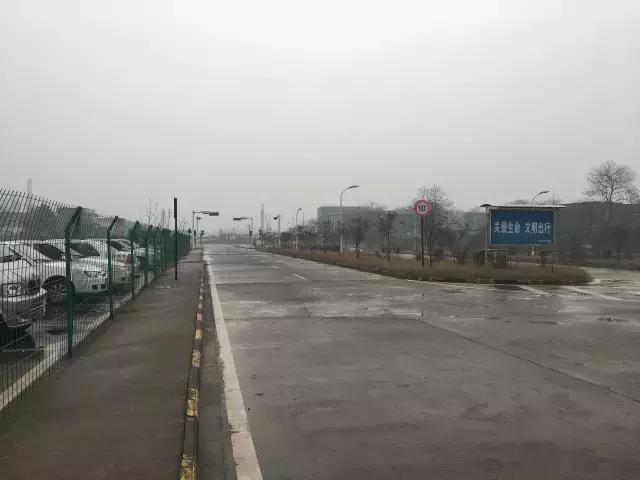 驾校教练为什么没有底薪,驾校教练因没发工资不带学员