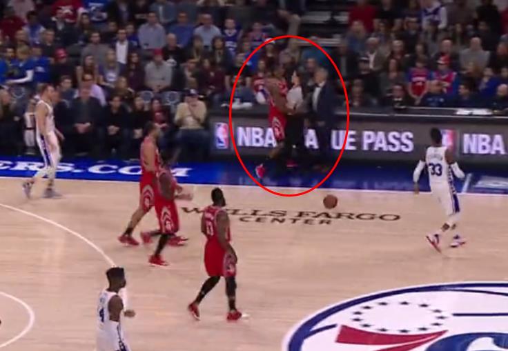 阿里扎太幸福了，“胸推”女裁判还不吃T，想想以前那两个倒霉蛋