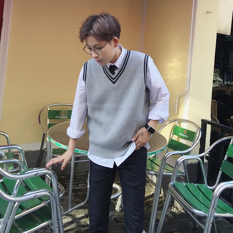 不做大叔,秒变小鲜肉的毛衣背心叠穿技巧!