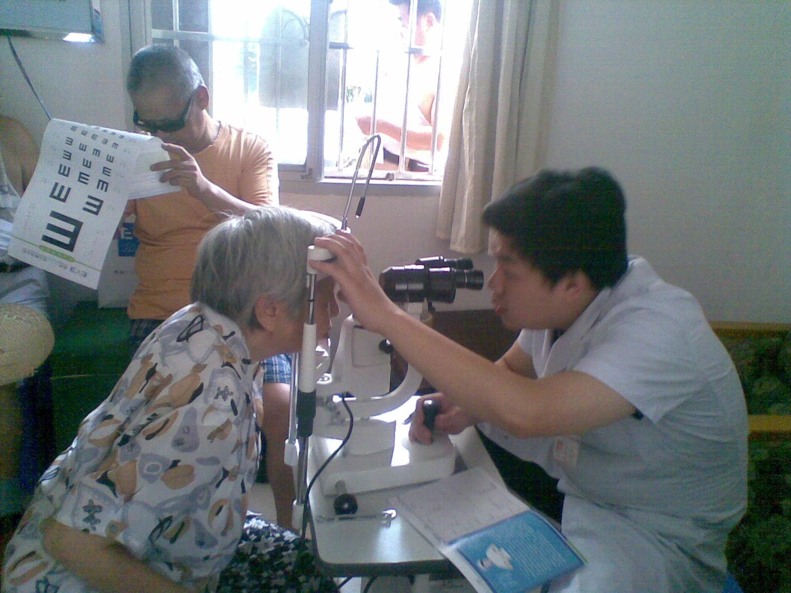 治疗玻璃体混浊的药,眼玻璃体混浊如何治疗