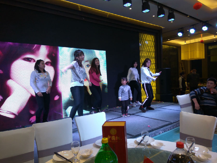 红牛装饰公司简介,红牛装饰创新效果图