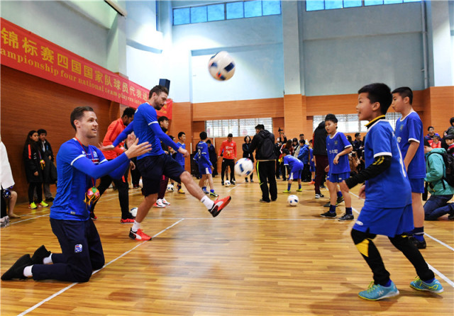 中国杯冰岛队到中山路,2018世界杯冰岛对阿根廷维京战吼