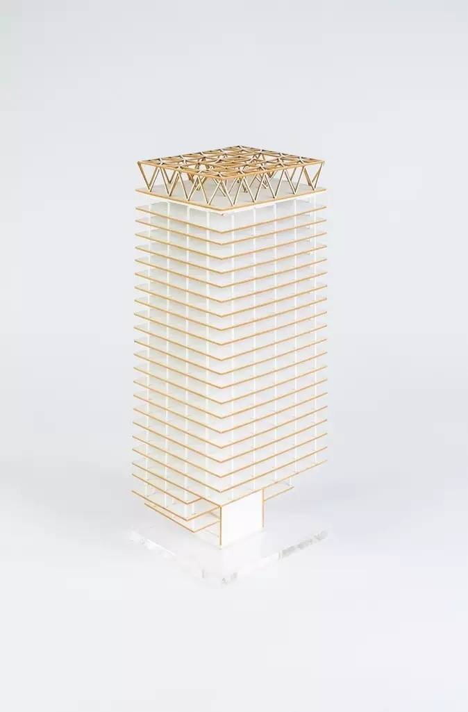 摩天大楼的浪漫 (浪漫的摩天大楼)