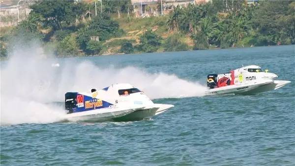 别再说你会玩了，看过他们后，估计你就默默去面壁了……