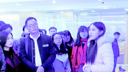 站在创新的风口感受脉动百名博士到贵州拥抱大数据时代