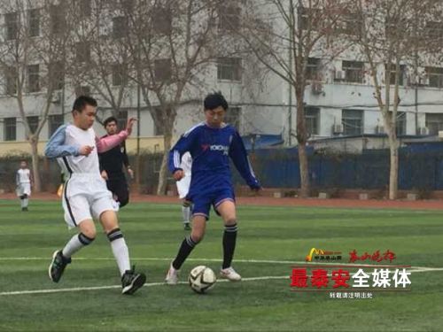 校园足球精英训练营营员,足球训练营开班