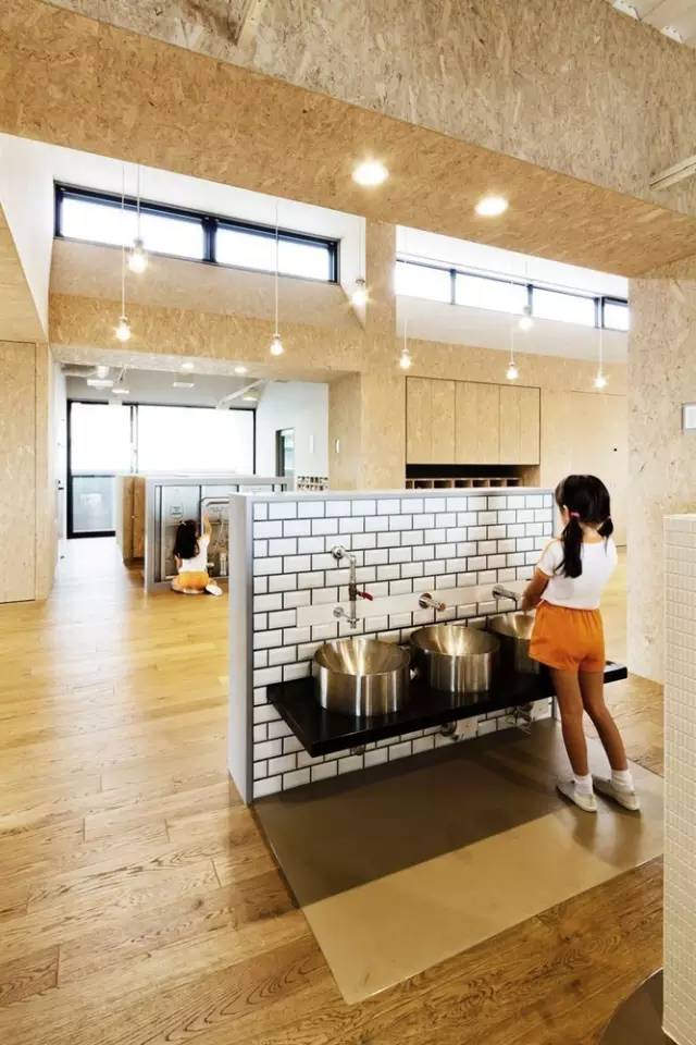 日本超牛幼儿园设计,日本大师设计幼儿园