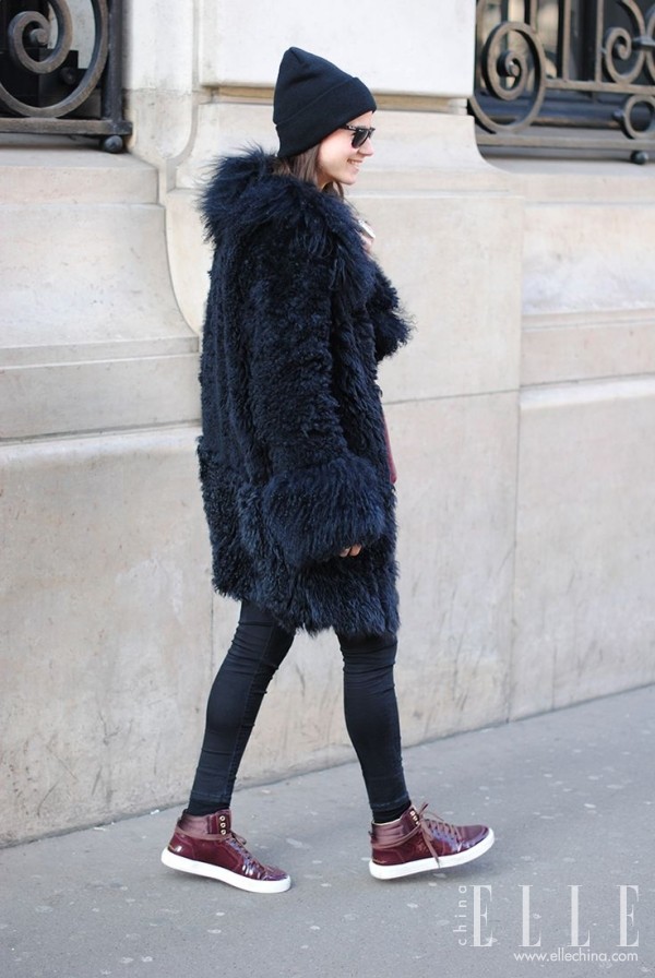 显脚瘦小的运动鞋,最显腿长腿细的高帮鞋