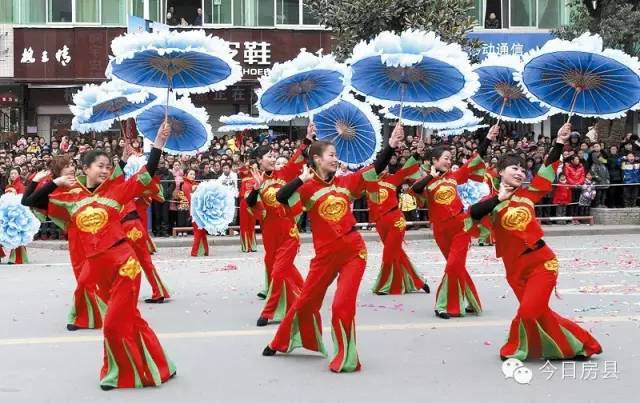 房县正月十三文艺巡游现场回播,房县文艺大巡游录像