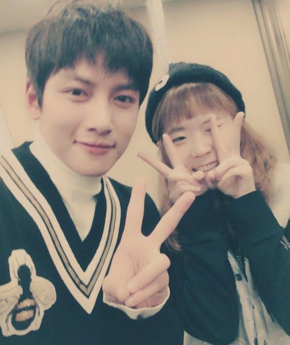 贾冰郭德纲鹿晗,郭德纲和鹿晗谁最帅