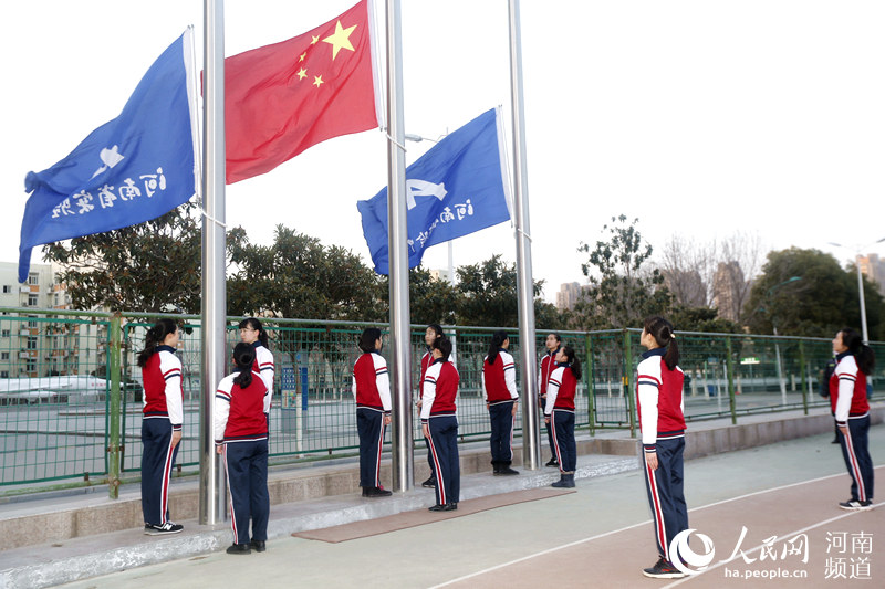 学霸多足球也玩转河南省实验中学夺全国双冠