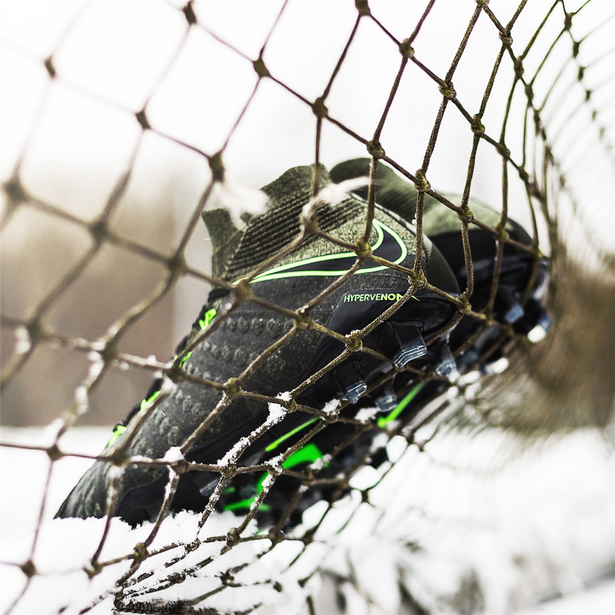 耐克发布毒锋IIITechCraft袋鼠皮版本足球鞋