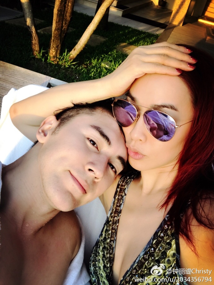 安吉考拉的视频,安吉考拉海边度假