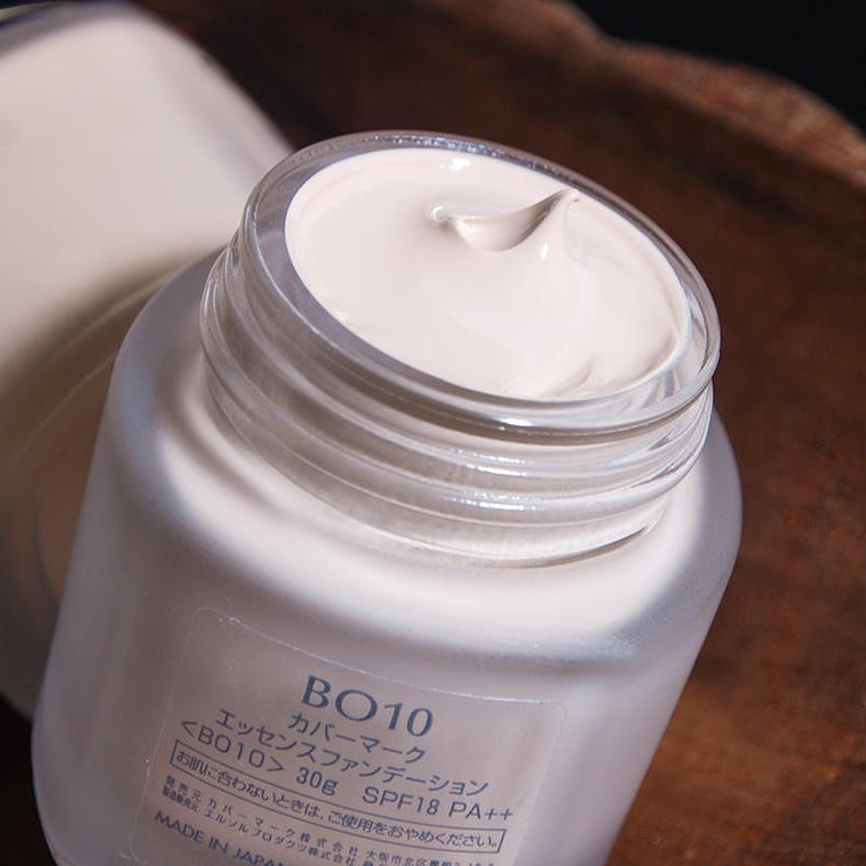 最近公认最好用的粉底,十款平价粉底干皮