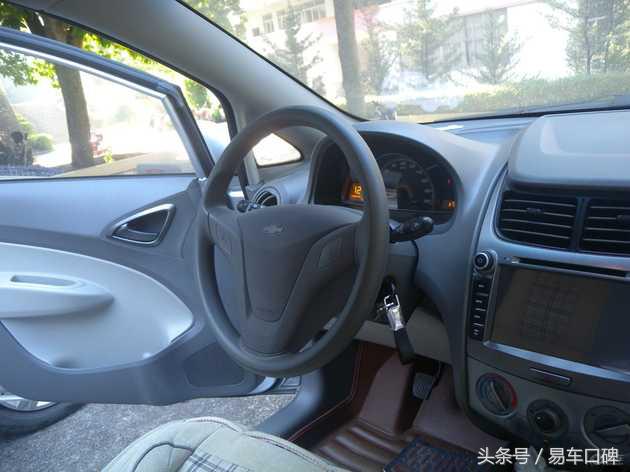 行车中轮胎突然爆胎,行车途中轮胎亏气怎么办