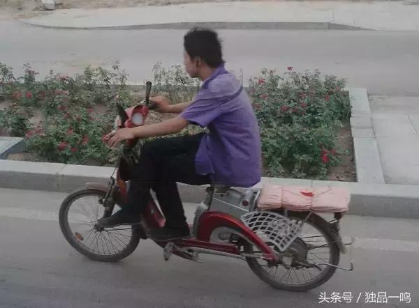 翘二郎腿如何整治,翘二郎腿怎么矫正