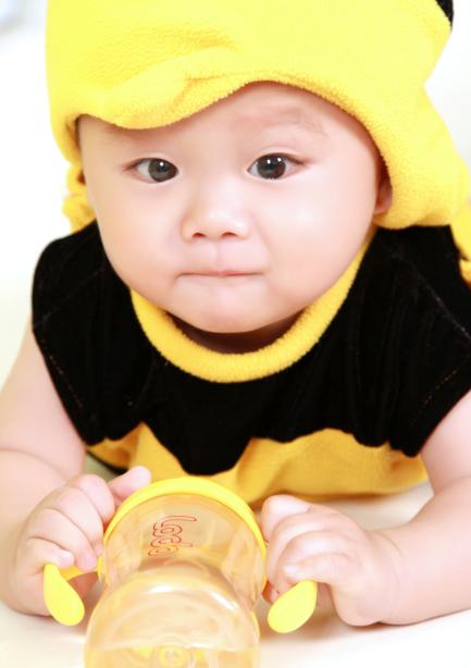 新手防胀气奶瓶,怎样正确的选择防胀气奶瓶