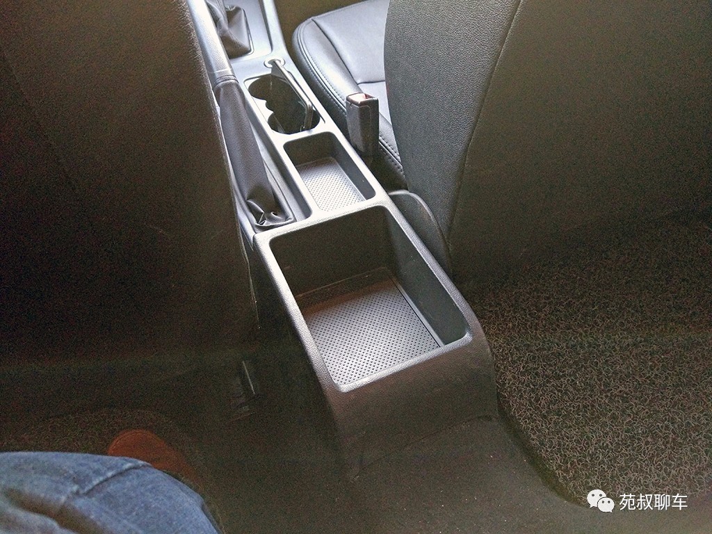 苑叔聊车十万以内落地,苑叔聊车卡罗拉哪款车性价比高