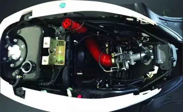 丽影125踏板,大运踏板摩托车骊影落地价