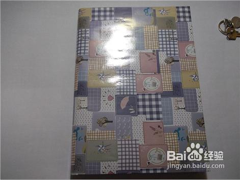报纸包书皮教程,自制包书皮教程