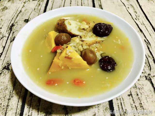 孕期为什么总是吐水,孕期一天吐好几次