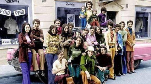 25张好莱坞名人青涩照,明星希拉里惊艳的照片