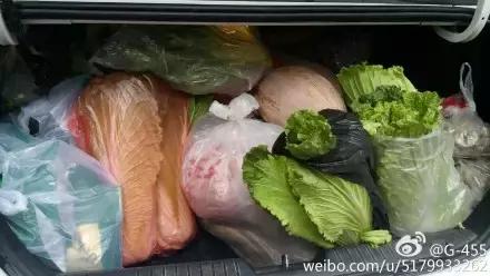 我妈让我带60斤大米去上班？