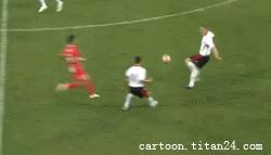 足球搞笑视频史上最惨守门员,足球史上搞笑名场面