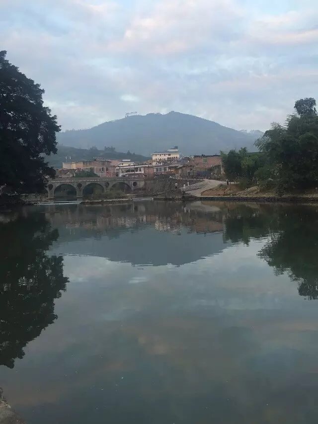 八千里路云和月的上一句,八千里路云和月一骑绝尘上珠峰