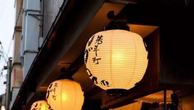 中国和日本灯笼有什么同样的影响,中国灯笼和日本灯笼对比