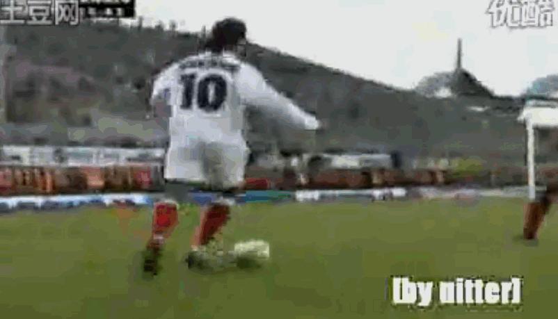 c罗牛尾巴过人素材,c罗牛尾巴搞笑