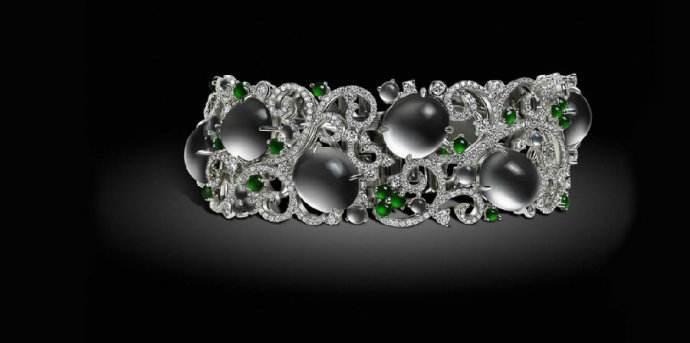 有关珠宝寓意美好的诗句,形容珠宝很漂亮最经典十首诗句